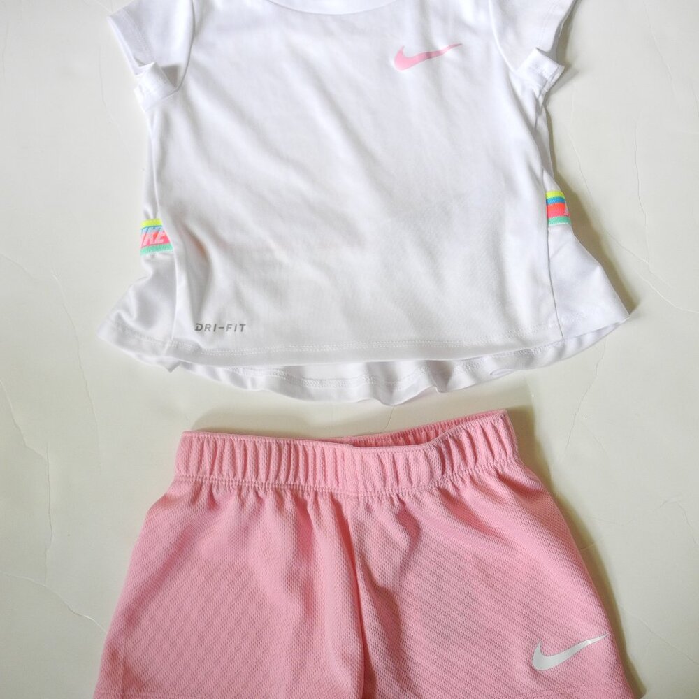 Nike Baby Girls 18 24 months dri fit tank and shorts set outfit